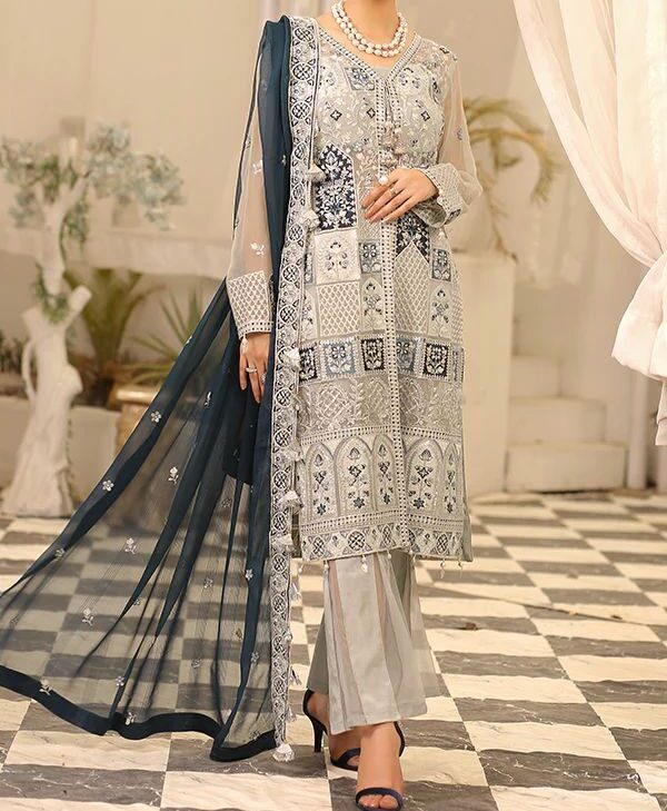 Zarqaaa Imrozia Luxe Embroidered Lawn Suit – Code 623 | 3PC Set - Image 2