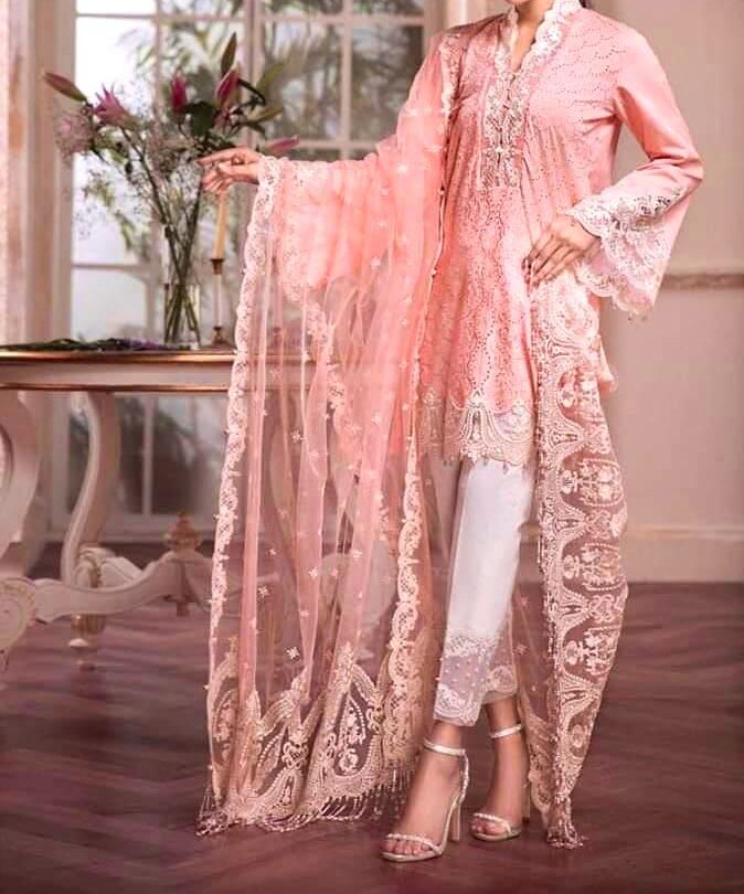 Zarqaaa Anaya 3PC Lawn Suit – Embroidered Chikankari with Organza Dupatta Zarqaaa Anaya Chikankari Lawn Suit Code 591 – Organza Dupatta