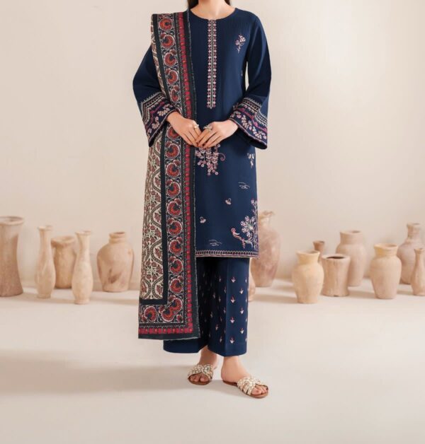 Zarqaaa Garnet Luxury Lawn Suit Code 315 – Embroidered 3PC Set