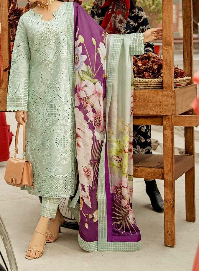 Zarqaaa Mushq Code 102 – Chikankari Embroidery & Printed Dupatta Zarqaaa Mushq Embroidered Lawn Suit Code 102 – Chikankari 3PC Set
