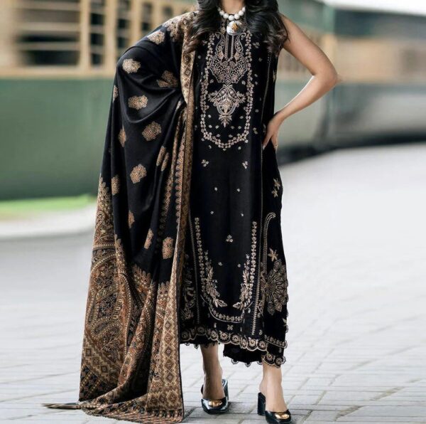 Zarqaaa Izel Luxury Lawn Suit with Diamond Dupatta