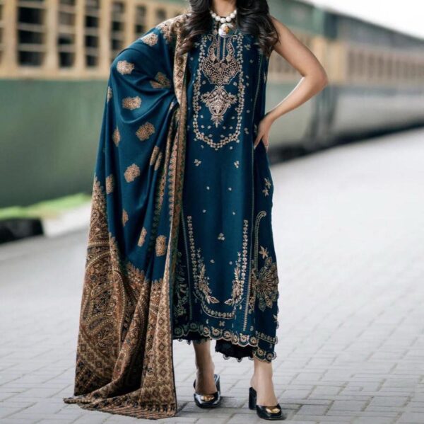 Zarqaaa Izel Luxury Lawn Suit – 3PC | Summer Collection 2K25 - Image 2