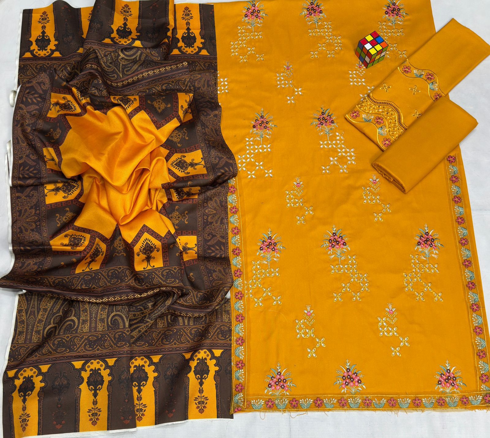 Zarqaaa Izel 5147 Luxury Dhanak Suit – 3PC | Winter Collection - Image 3