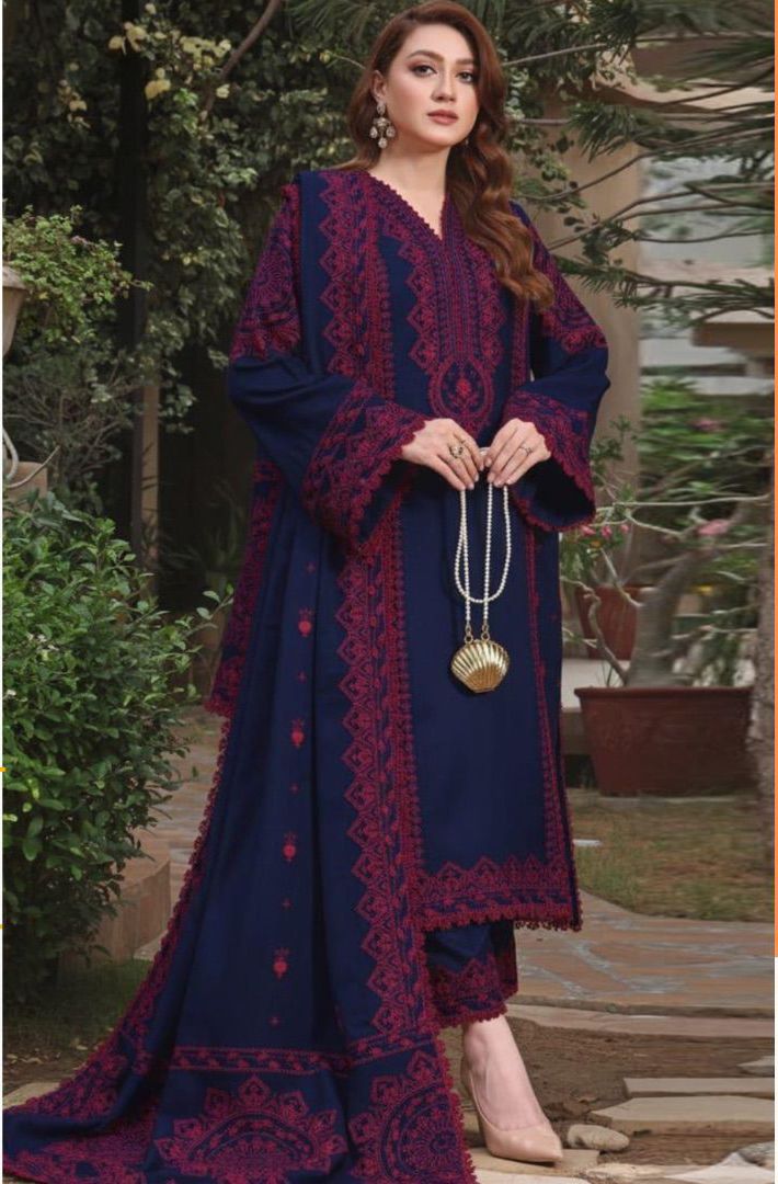 Zarqaaa Aneelas 5137–5152 Dhanak Embroidered Winter Suit - Image 2