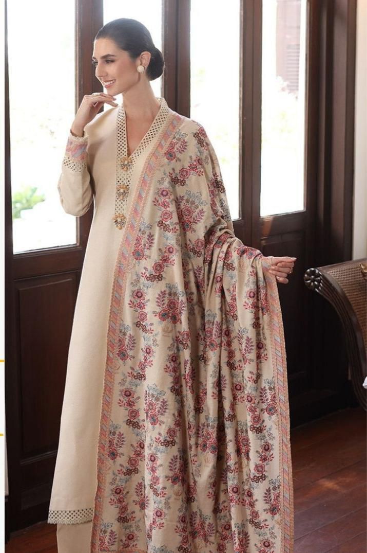 Zarqaaa Bareeze 5050 Premium Dhanak Embroidered Winter Suit - Image 2