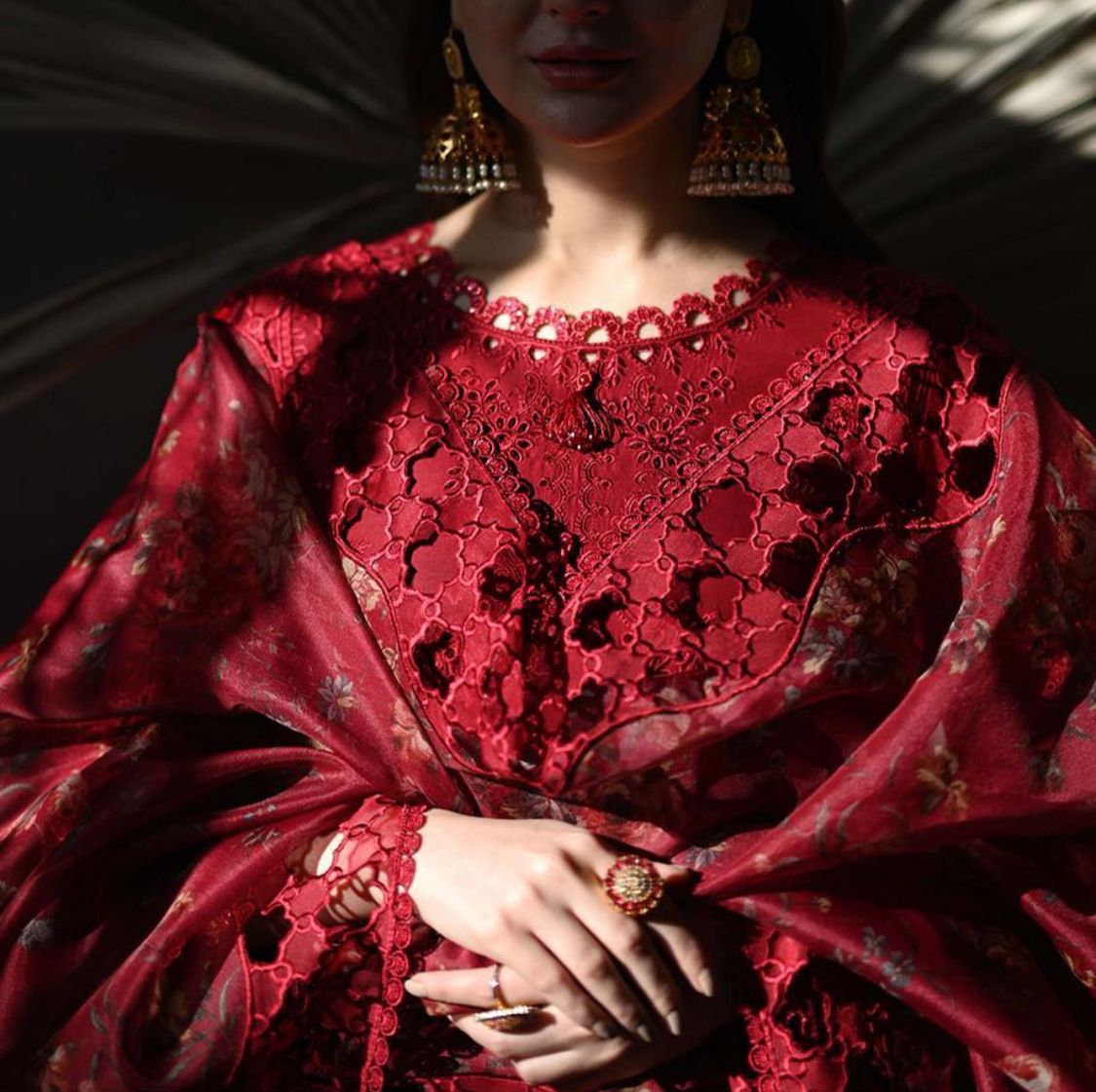 Qalamkar Chikankari Cotton Suit 3PC Organza Dupatta - Image 3